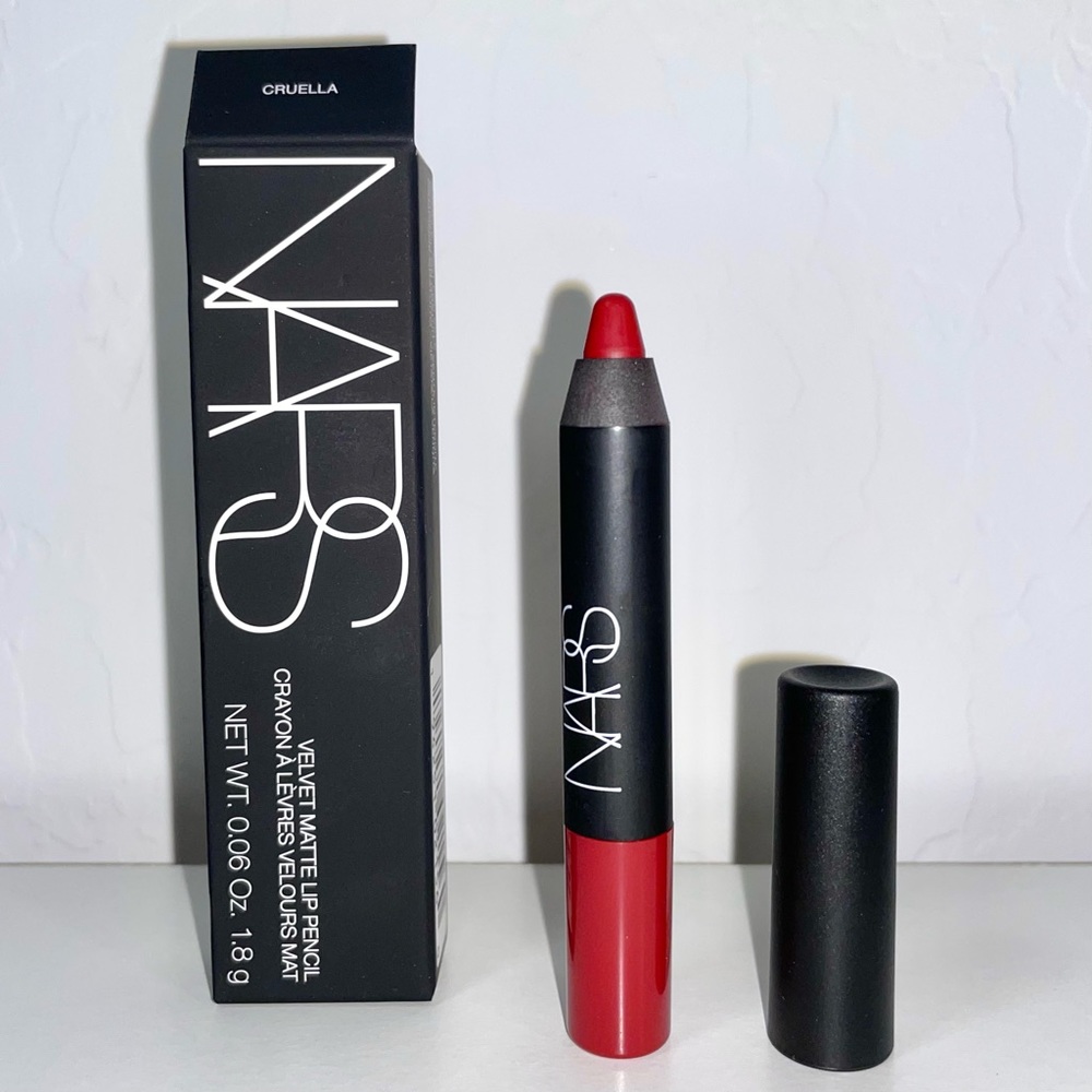 NARS - Velvet Matte Lip Pencil (Cruella)